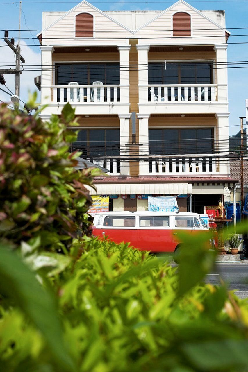 Hotel Anan House Phuket Exterior foto